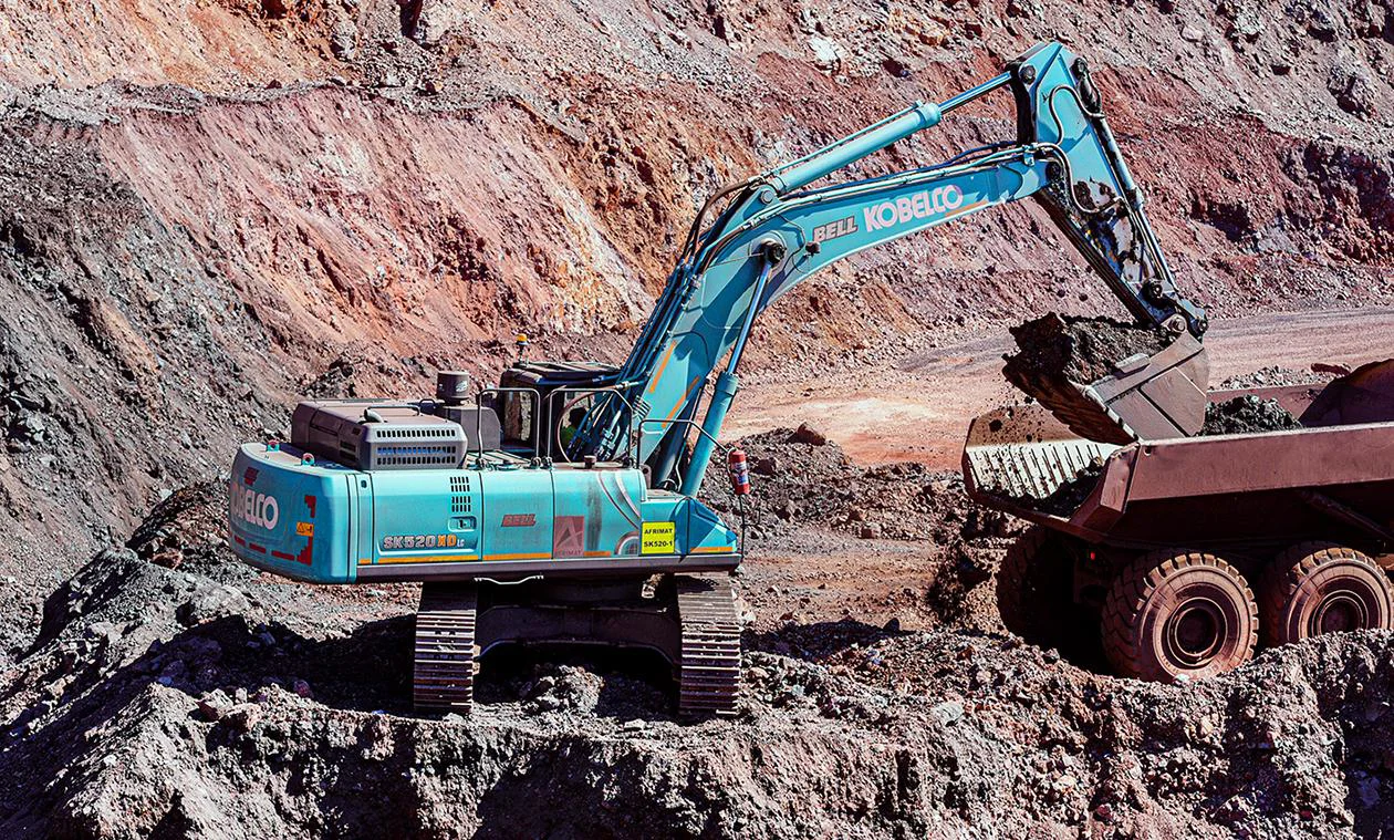 New Kobelco SK520XDLC keeps Afrimat’s six B45Es busy at iron ore mine