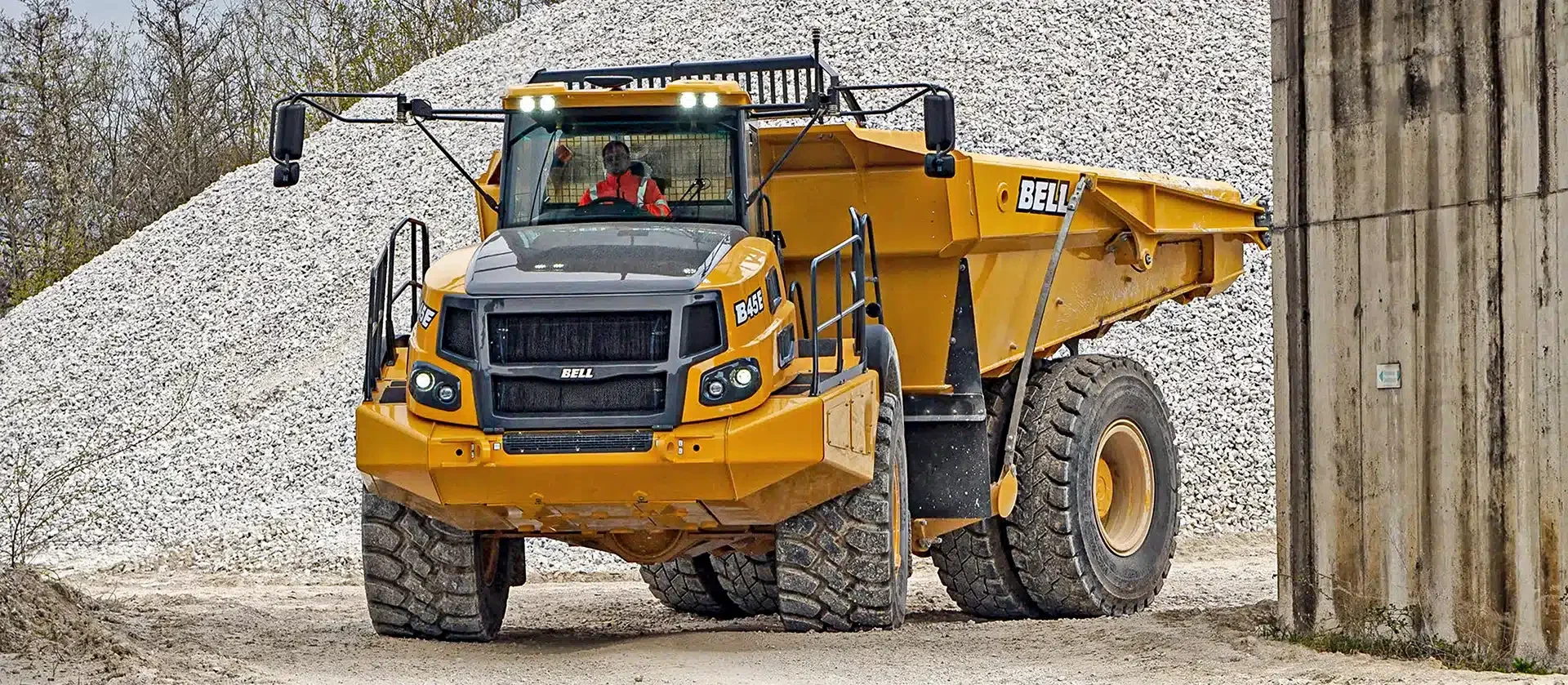 4x4 Articulated dump truck in mining