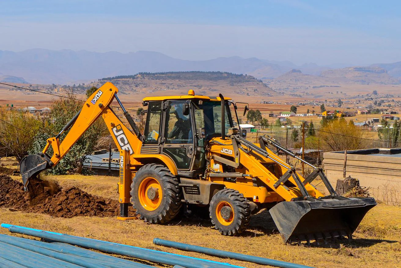 Lesotho’s Founda Construction loads up with new JCB 3CX Backhoes