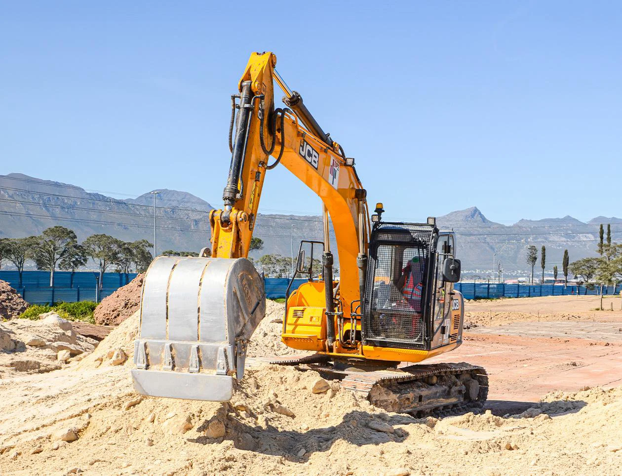 JCB fleet provides the foundation for DP2 Construction’s growth